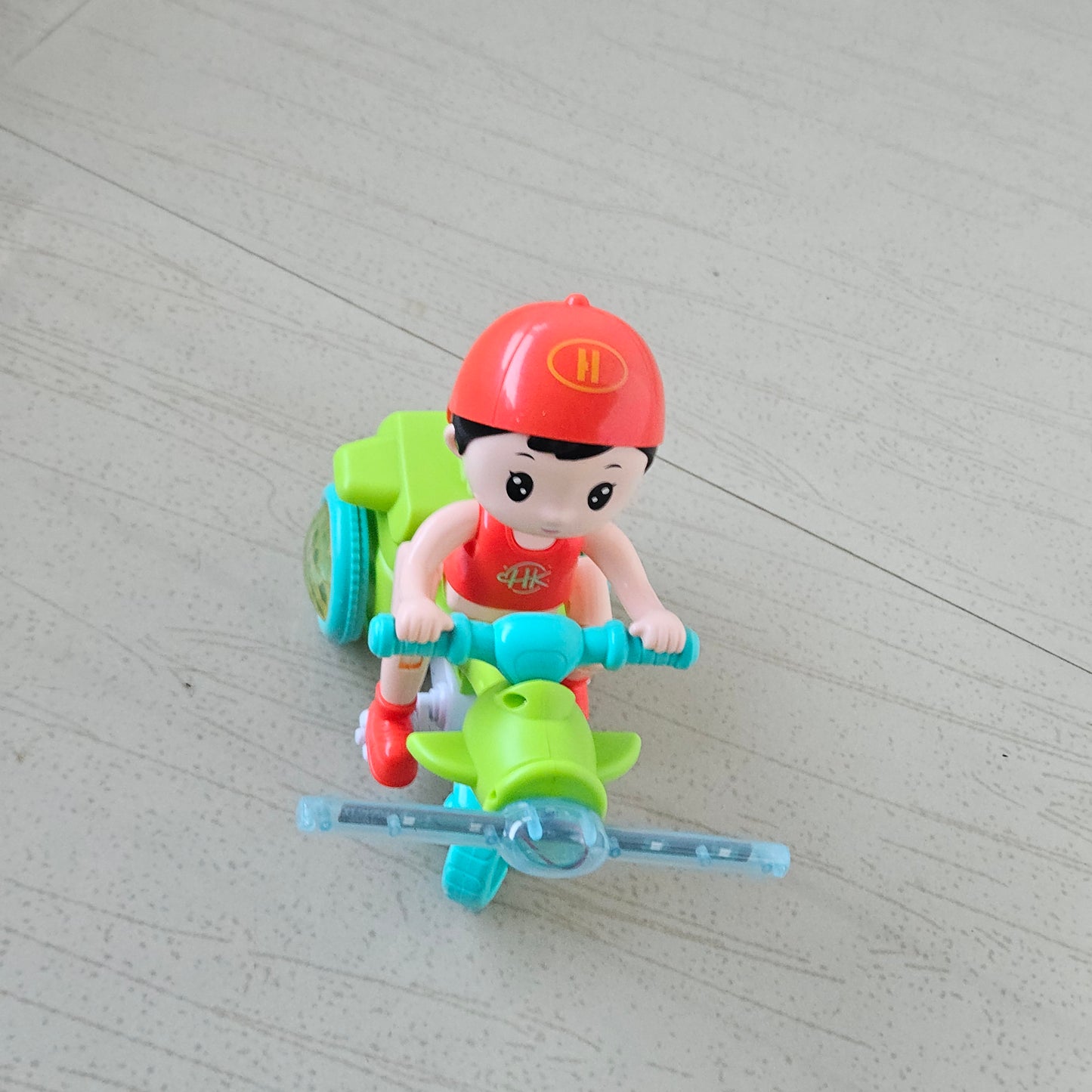 Cool Tricycles Stunt Toy – 360° Rotating Light & Music (3+)