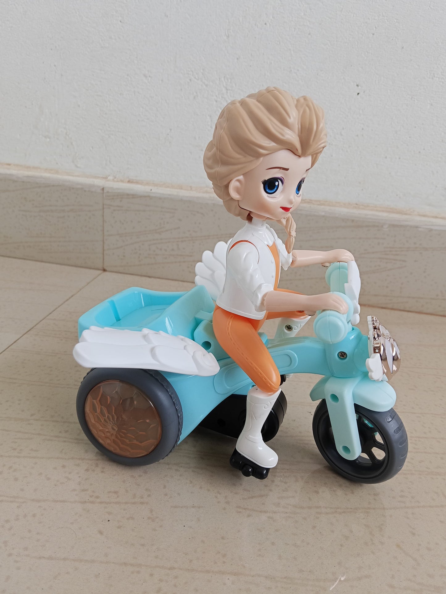 DIDAI Girl Bicycle B/O Toy – Automatic Riding Doll with Lights & Music (3+)