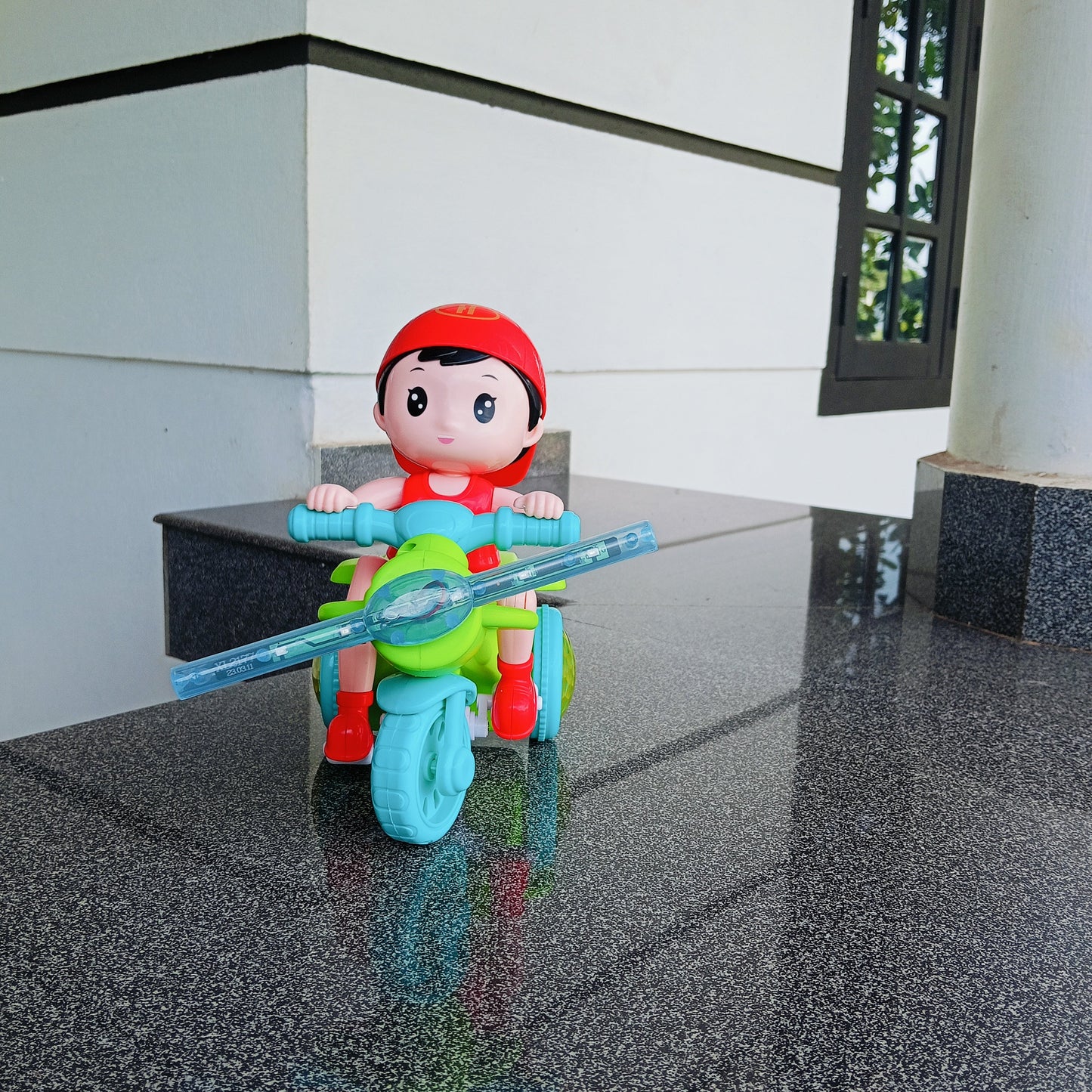 Cool Tricycles Stunt Toy – 360° Rotating Light & Music (3+)